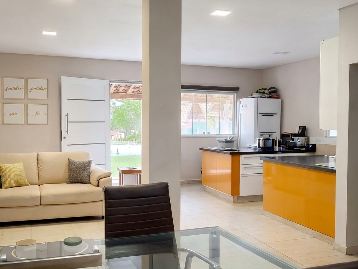 Sala e cozinha da casa